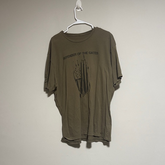 Defender of the Gates Men's Olive T-Shirt - Picture 6 of 6